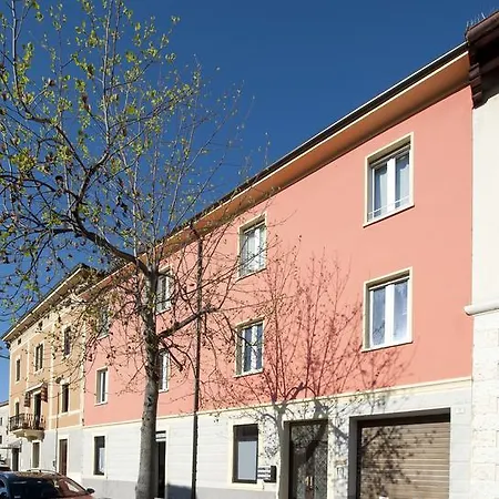 Le - Di Fronte Ospedale Sacro Cuore Negrar