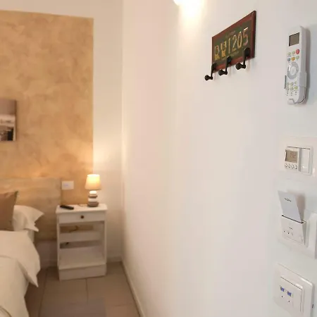 Le - Di Fronte Ospedale Sacro Cuore Bed and breakfast