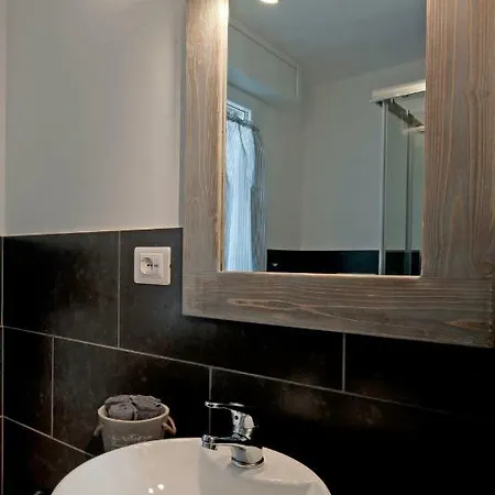Le - Di Fronte Ospedale Sacro Cuore Bed & Breakfast