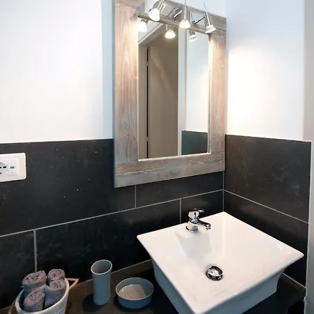 Le - Di Fronte Ospedale Sacro Cuore 4* Negrar