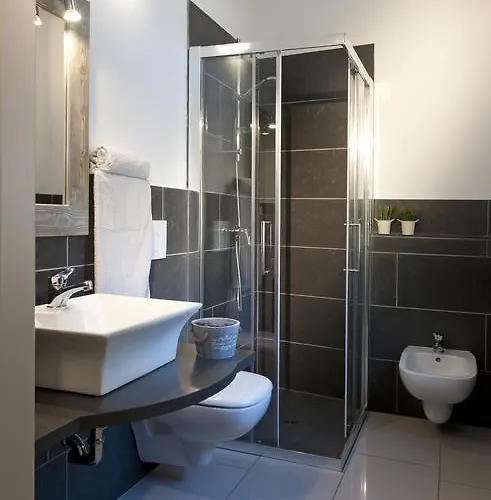 Le - Di Fronte Ospedale Sacro Cuore Alojamento de Acomodação e Pequeno-almoço 4*