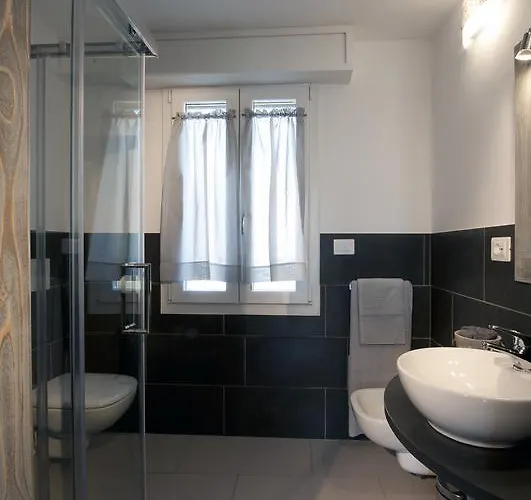 Le - Di Fronte Ospedale Sacro Cuore Negrar