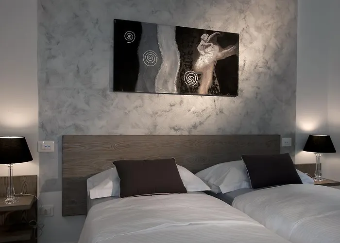 Le - Di Fronte Ospedale Sacro Cuore Alojamento de Acomodação e Pequeno-almoço Negrar