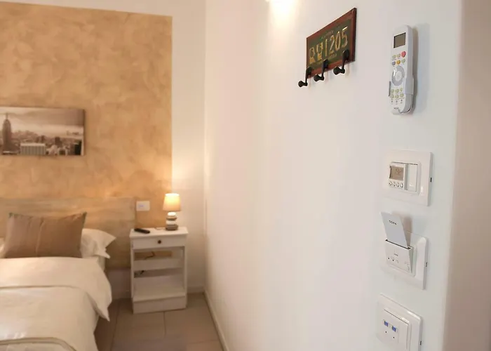 Le - Di Fronte Ospedale Sacro Cuore Alojamento de Acomodação e Pequeno-almoço