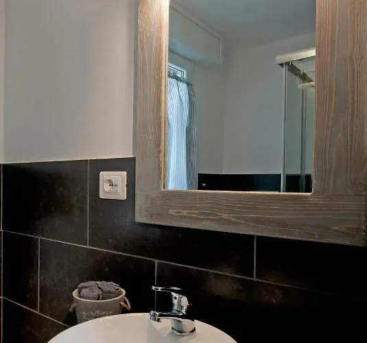 Le - Di Fronte Ospedale Sacro Cuore Alojamento de Acomodação e Pequeno-almoço