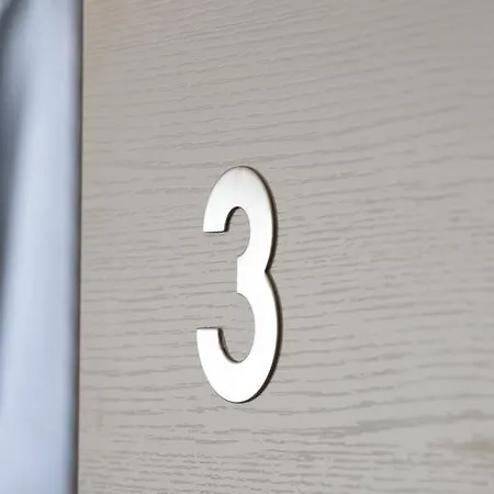 Le - Di Fronte Ospedale Sacro Cuore 4*