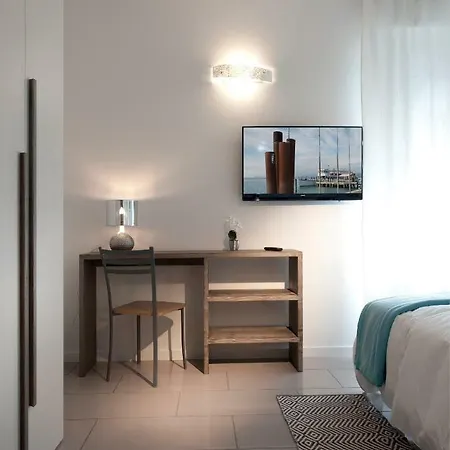 Le - Di Fronte Ospedale Sacro Cuore Frühstückspension Negrar